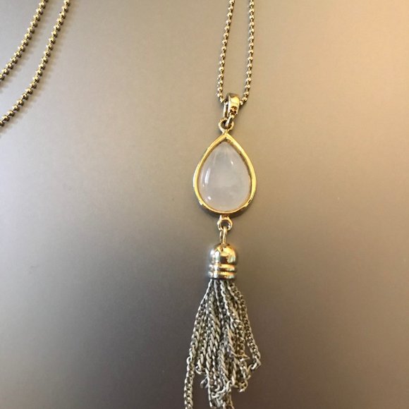 Pearly Tassel Pendant and Chain - Picture 2 of 2